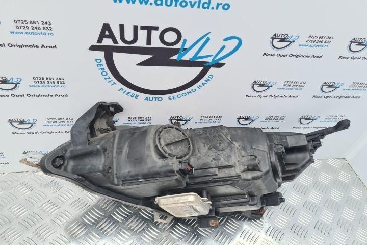 Far dreapta XENON Opel Astra J