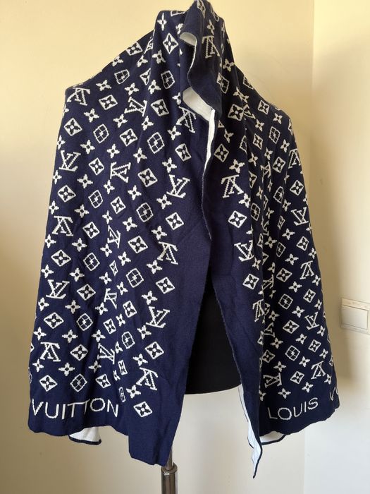 Fular (șal) Louis Vuitton , impecabil
