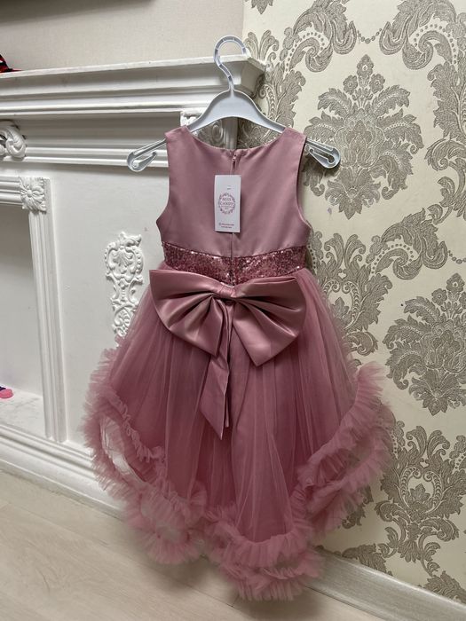 Нарядное платье для девочки