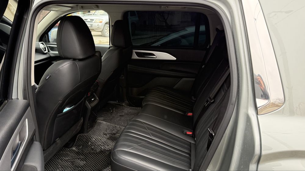 Аренда машины с водителем