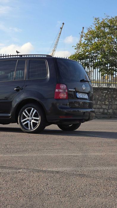 VOLKSWAGEN Touran 2008 — imagine 3