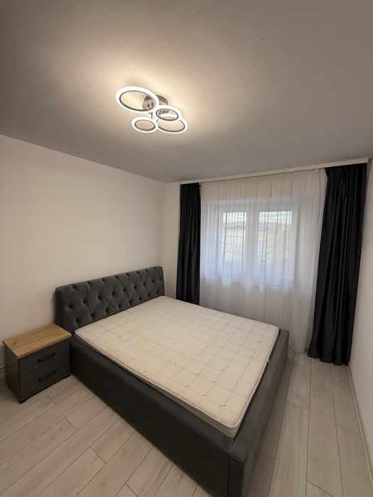 Apartament de închiriat cu 3 camere direct de la proprietar /zona Lamă