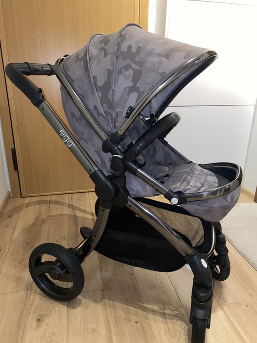 количка EGG 2 в 1  + много аксесоари