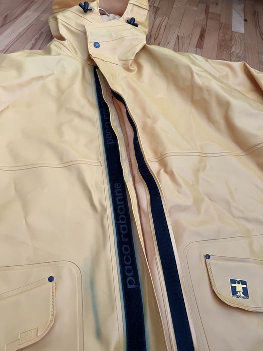 Paco Rabanne дъждобран L размер жълт