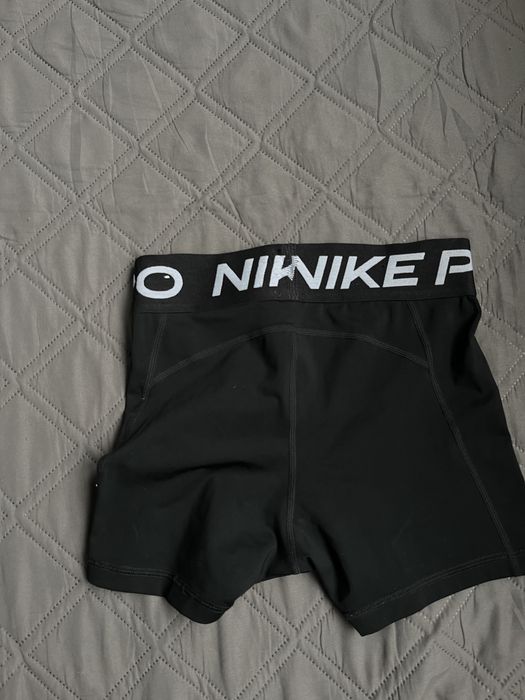 NIKE PRO, къси спортни гащи, размер Хс