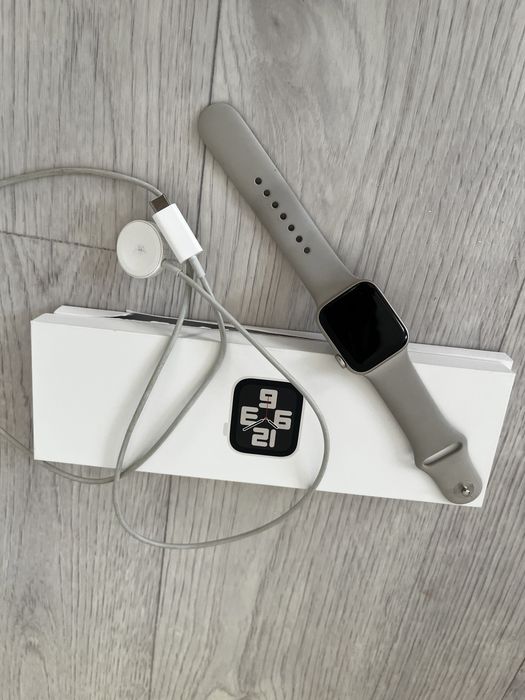 Apple watch se 40мм