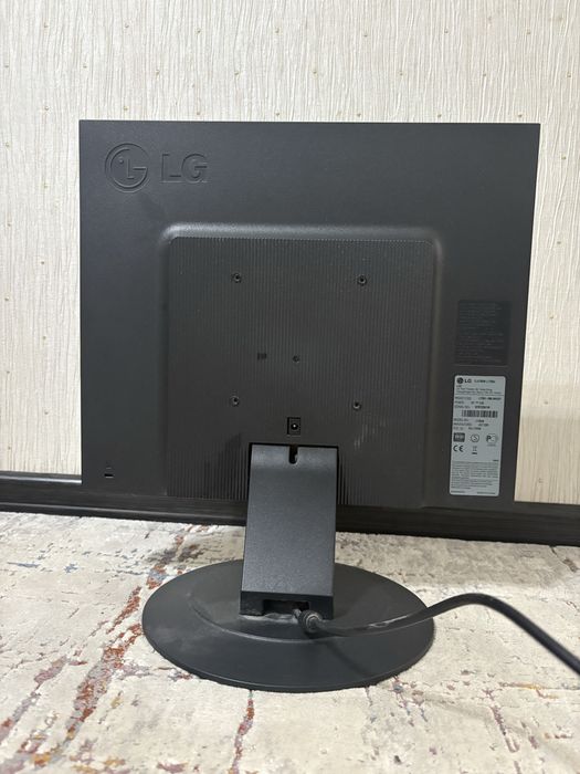 Монитор для работы