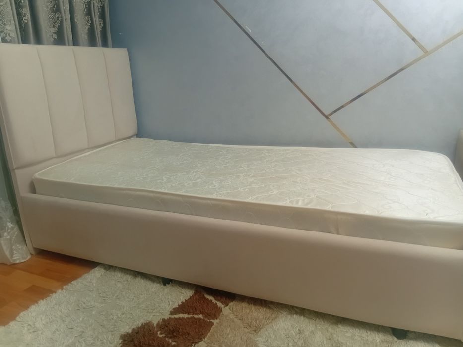 Кровать односпальная