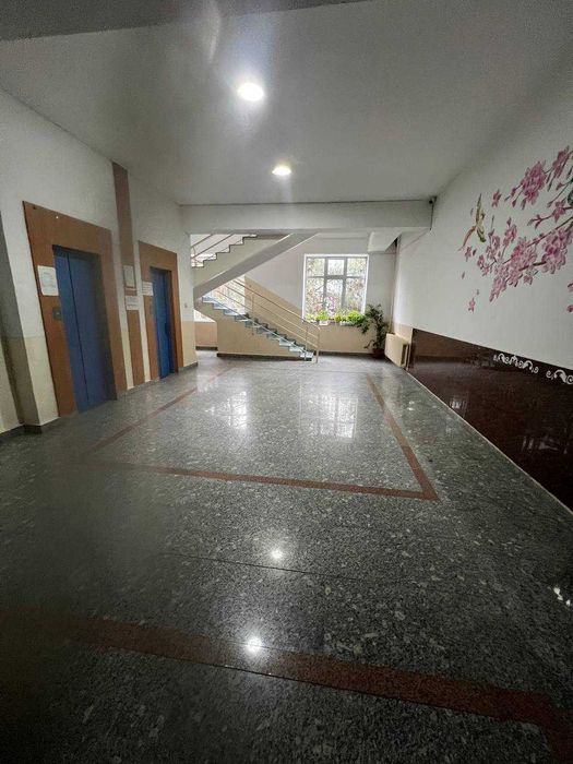 Улица Т.Шевченко . Продам элитный 7 комнатный Пентхаус 400 кв.м .