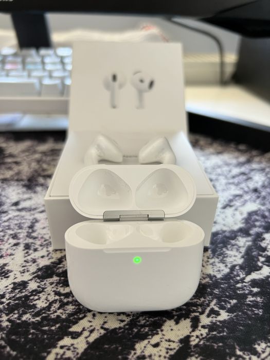 Apple AirPods 4 ( fără ANC )  - NEGOCIABIL-