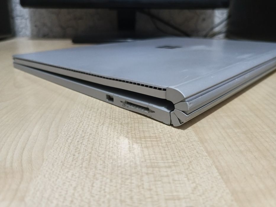 Surface Book 13,5" 3K Touch IPS/CORE i7-6600U/ 16GB LPDDR3/ 512GB NVMe