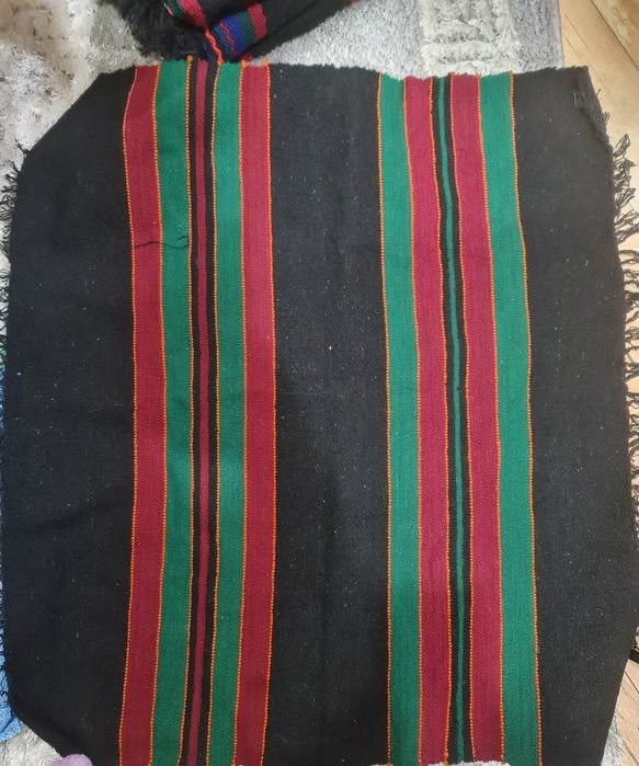 Старинни вълнени черги