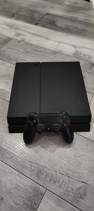 Consola Ps4 1Tb + controller + mentenanță