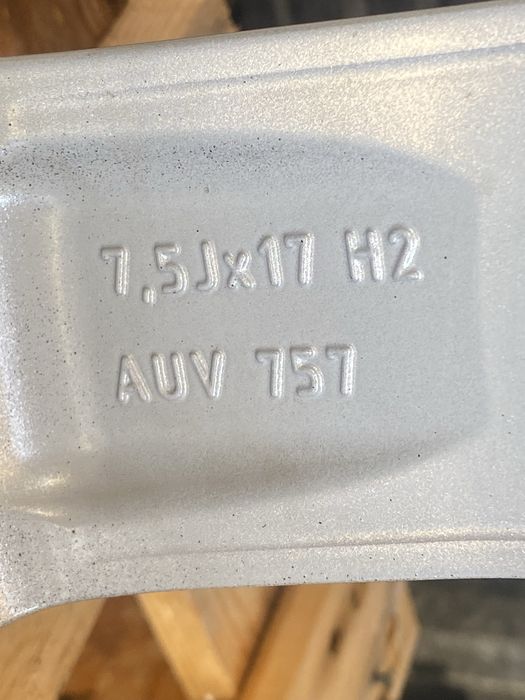 17 цола 5 х 112 мм Ауди , Audi , VW , Шкода , Мерцедес