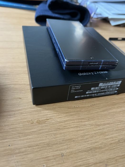 Samsung Galaxy Z Fold 6