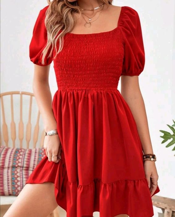 Rochie de vară, roșie