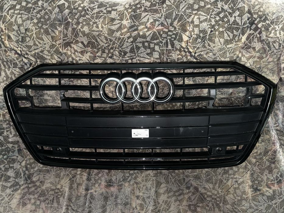 Grila fata  negru lucios AUDI A6 C8 40 TDI Mild Hybrid DFBA 4K0853651C