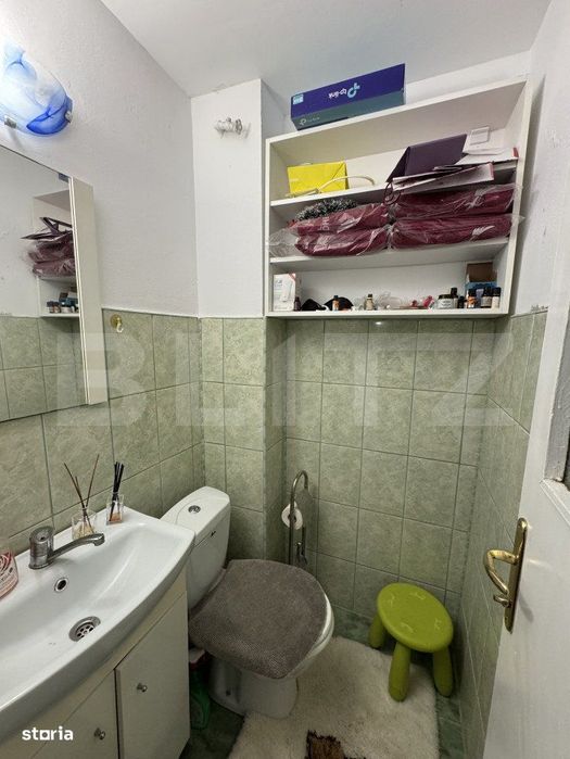 Apartament cu 4 camere,zona Progresul