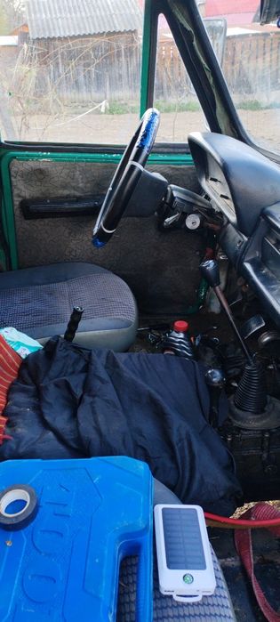 Vând Aro camioneta 320