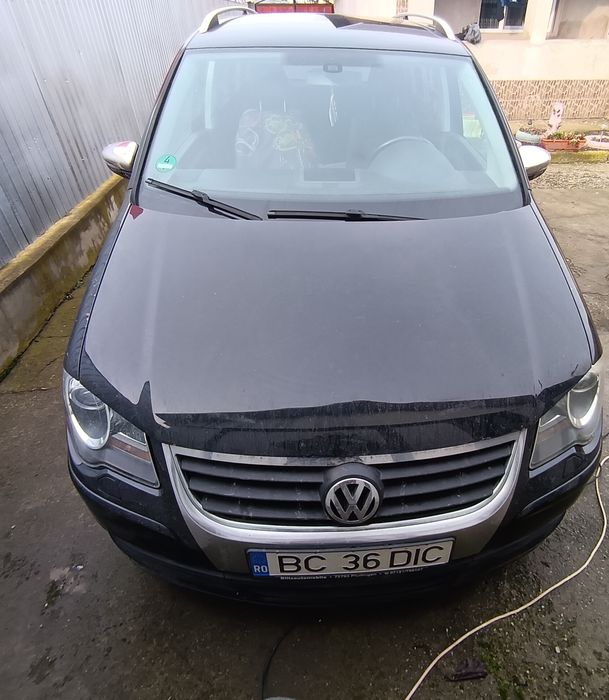 Vând Vw Touran 2.0 TDI