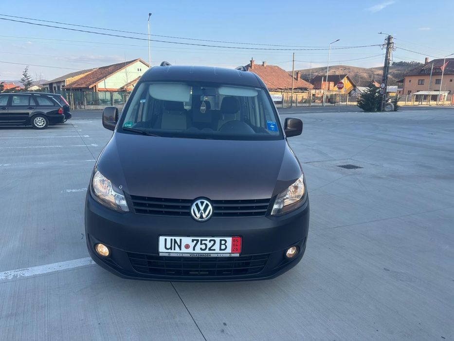 Vând vw cady 2011 motor de 1'6 diesel impecabil