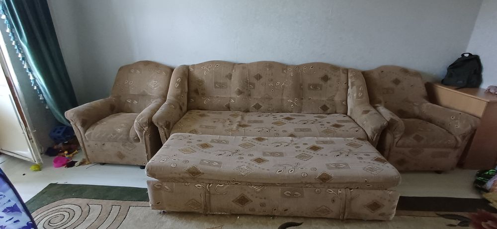 Продам диван с 2 креслой