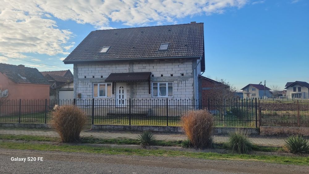 Casa de vânzare Ususau