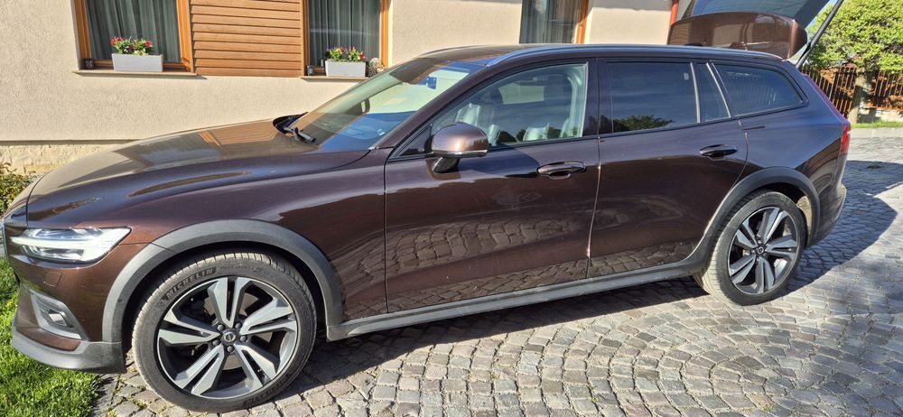 Volvo V60 CC2019 | Polestar 200CP | Panoramic | Camere 360 /Webasto