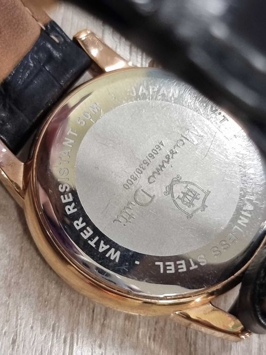 Часовник Massimo Dutti