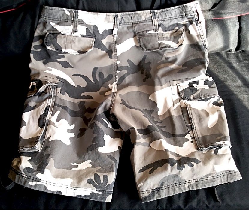 Pantaloni scurti XXL Mil-Tec Paratrooper camo urban airsoft/pescuit