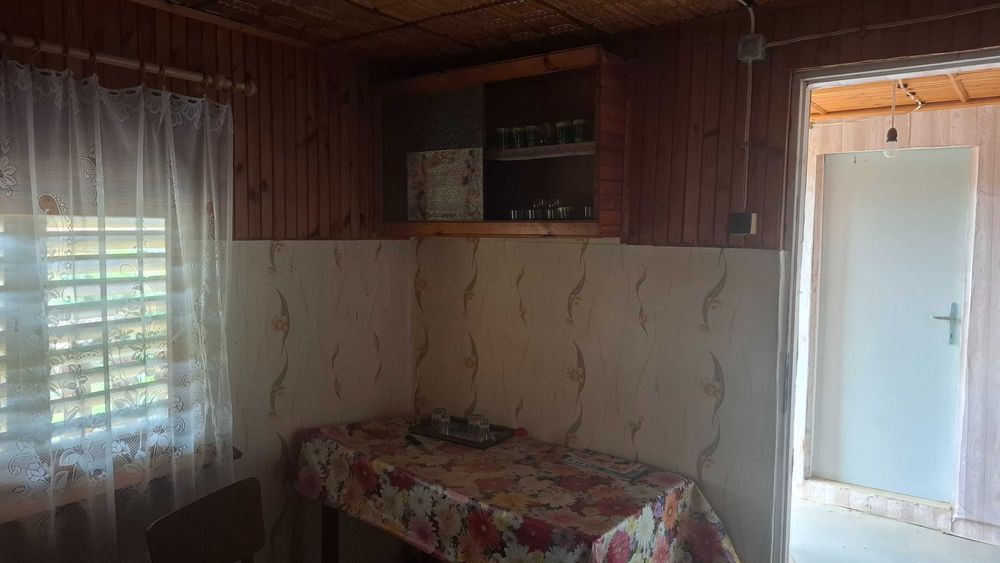 Вила с дворно място