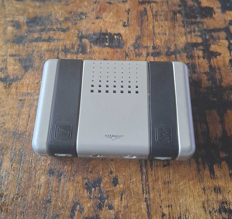 радио транзистор FM/AM Марксман Marksman сребърно с антена