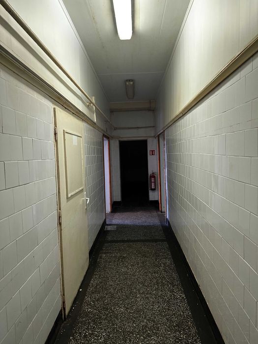 Дава се под наем Промишлена сграда в Чирпан - 560 кв.м за 571.2 € - Снимка #6