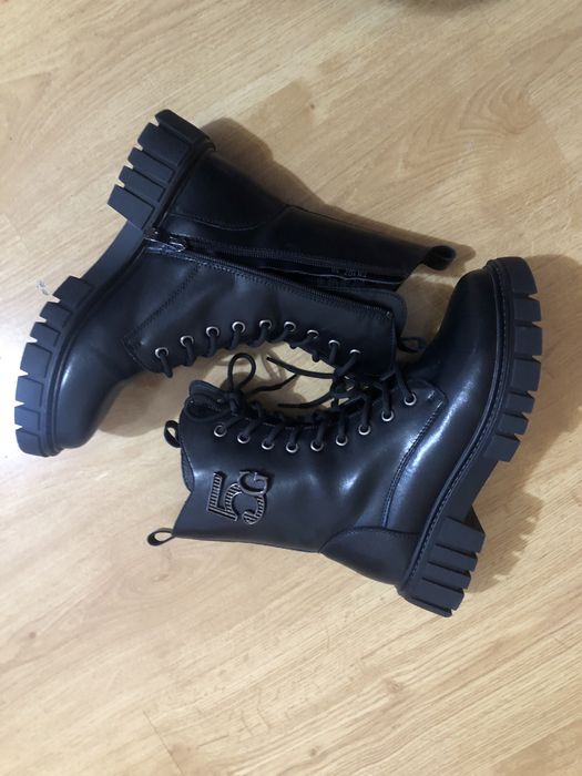 Боти от естествена кожа