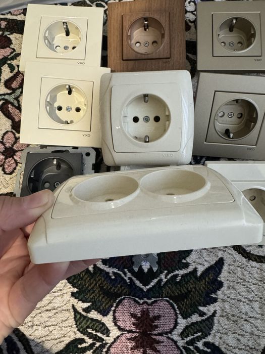 Продам розетки разные