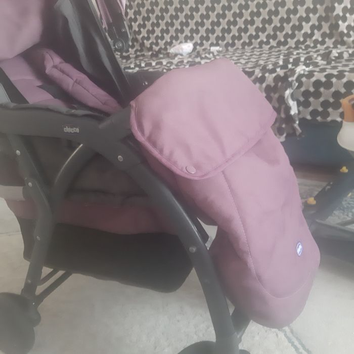 Продам коляску  фирма чико