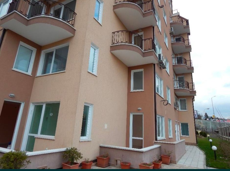 Дава се под наем Двустаен апартамент в к.к. Св.Св. Константин и Елена - 65 кв.м за 500 € - Снимка #8