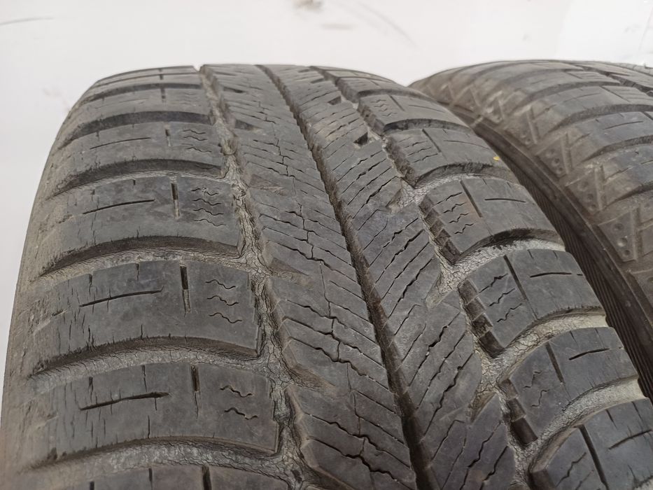 Шины 205/60 R15 Goodyear пара.