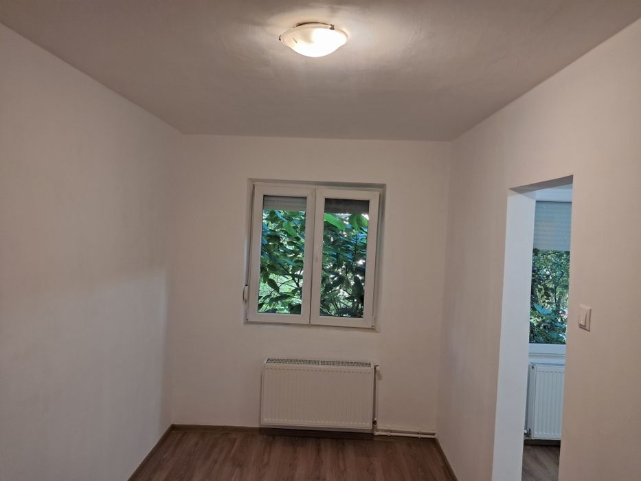 Apartament cu 3 camere