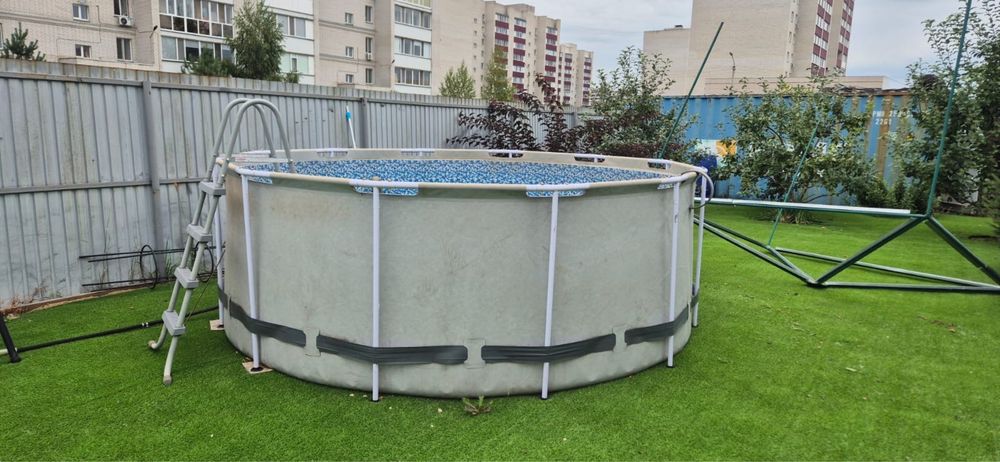 Продам сборный бассейн