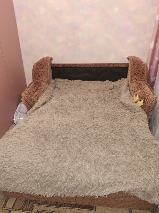 Отдам диван даром