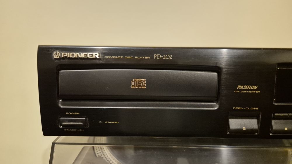 Compact Disc Player PIONEER PD202