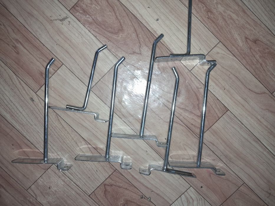 Крючки на экономпанели. Для эконом панелей