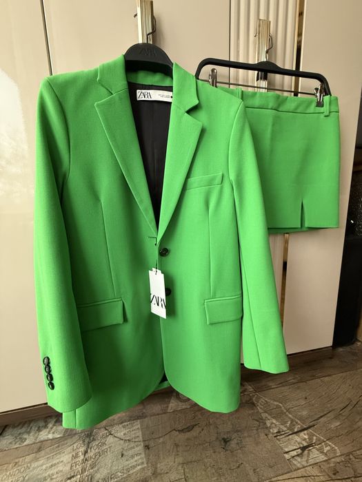 Дамски сет сако размер S и пола размер XS Zara цвят неоново зелен