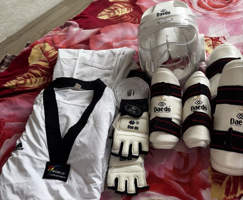 Тхэквондо adidas(белые)