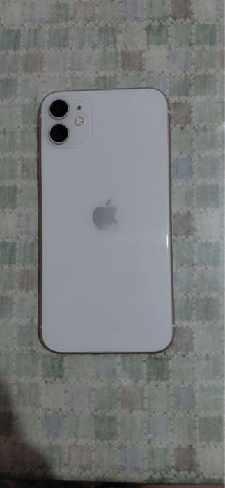 Продам Iphone 11