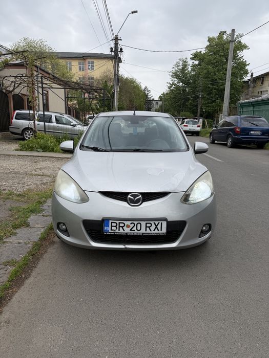 Mazda 2 - 1.3 BENZINA-6000 LEI pretul  NU ESTE negociabil.