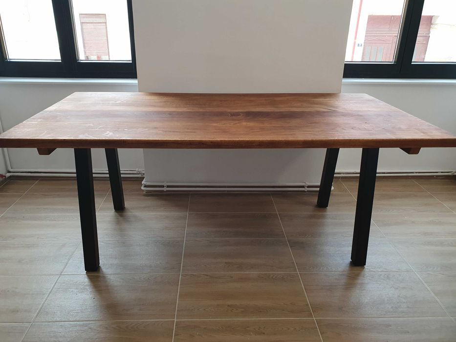 Masa / birou din lemn de stejar noua de calitate