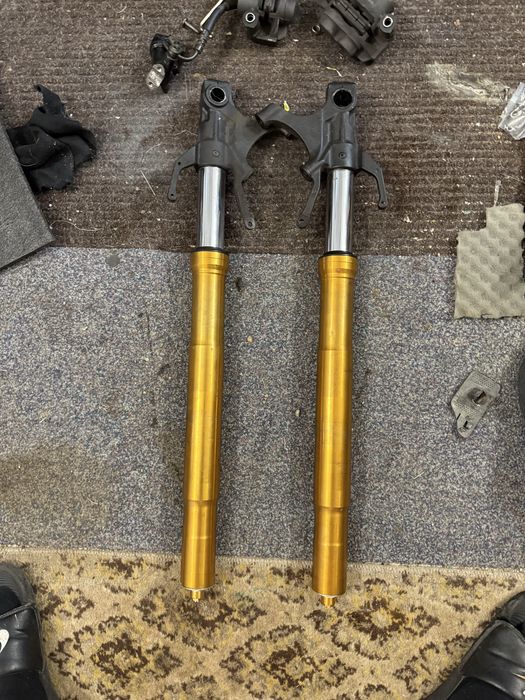 Dezmembrez yamaha r1 rn12 piese