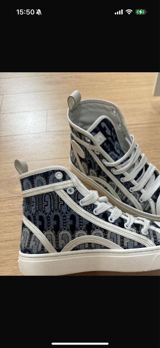 Продам кеды брэнда Furla